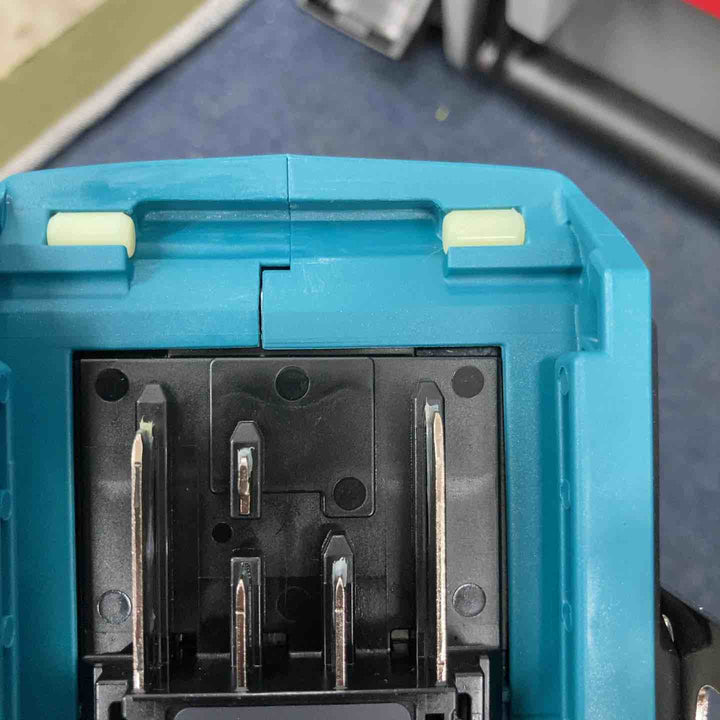 【未使用品】★マキタ(makita) 40Vコードレスインパクトドライバ TD003GRAX バッテリー2個・充電器付き【八潮店】