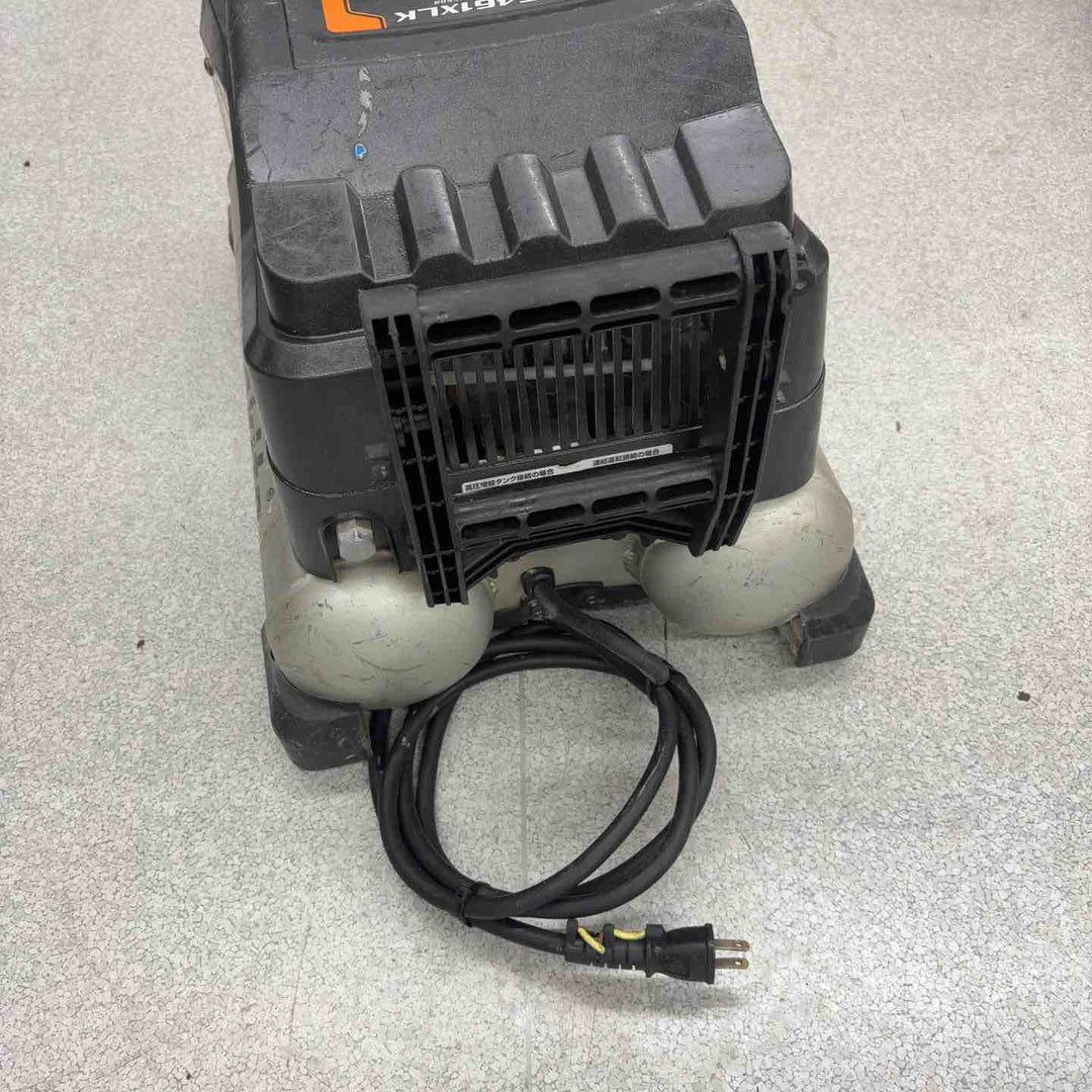 ★マキタ(makita) エアコンプレッサー AC461XLKB【八潮店】