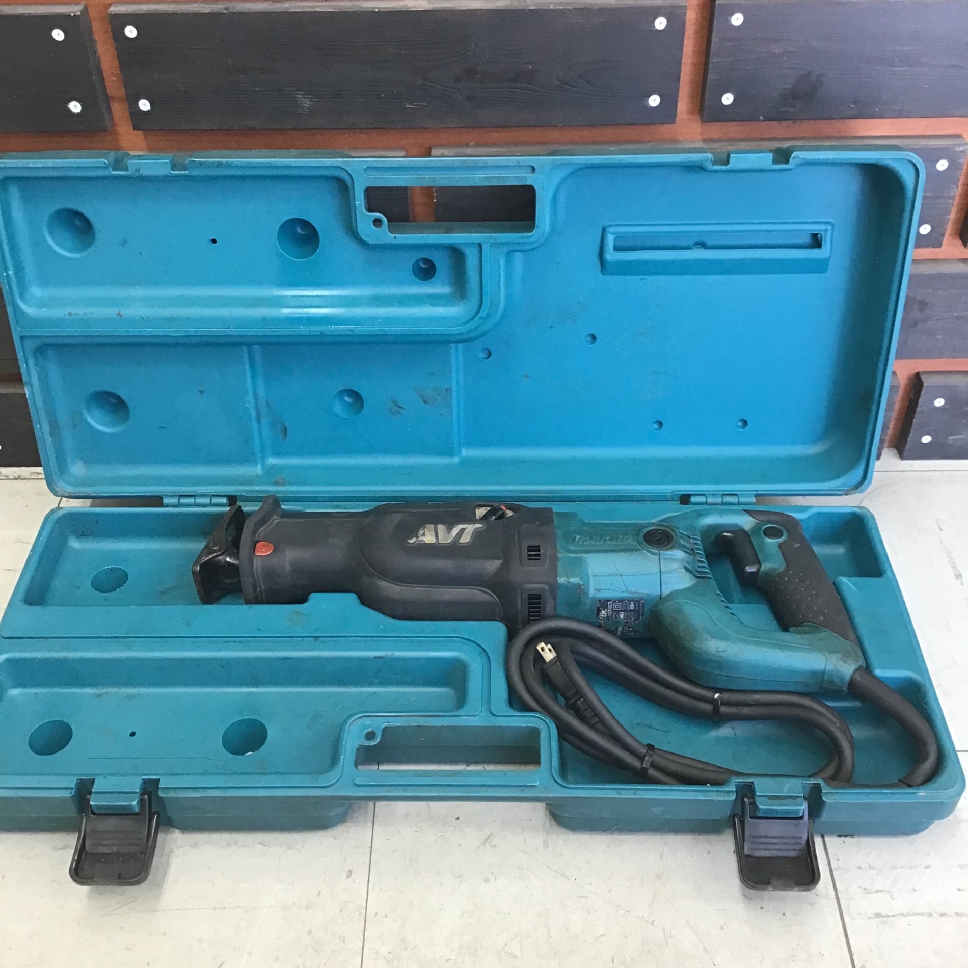 【中古】makita レシプロソー JR3070CT 現状品】 マキタ/makita レシプロソー JR3070CT 【鴻巣店】 – アクト