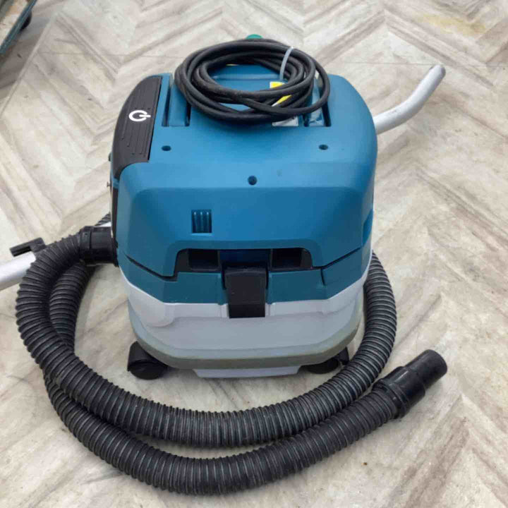 【店頭受取り限定】★マキタ(makita) 集じん機 乾湿両用 VC0820【越谷店】