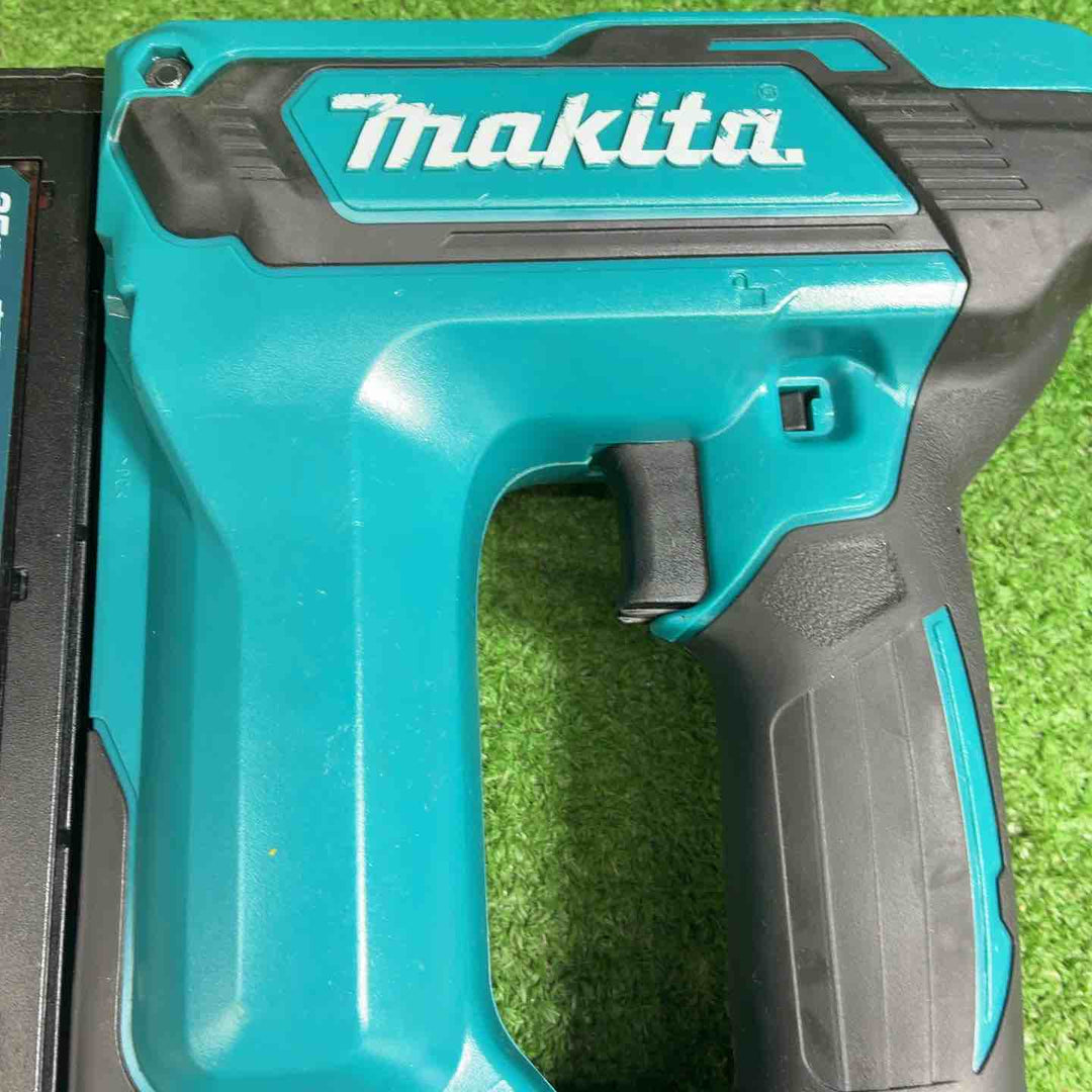 マキタ 充電式35mm面木釘打ち機 FN350DZ【藤沢店】