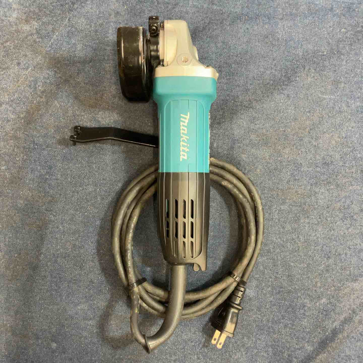 ☆マキタ(makita) 100mmディスクグラインダ GA4032【八潮店】