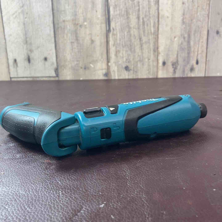 【中古品】 マキタ(makita) コードレスペンインパクトドライバ TD021DSHSP 【東大和店】