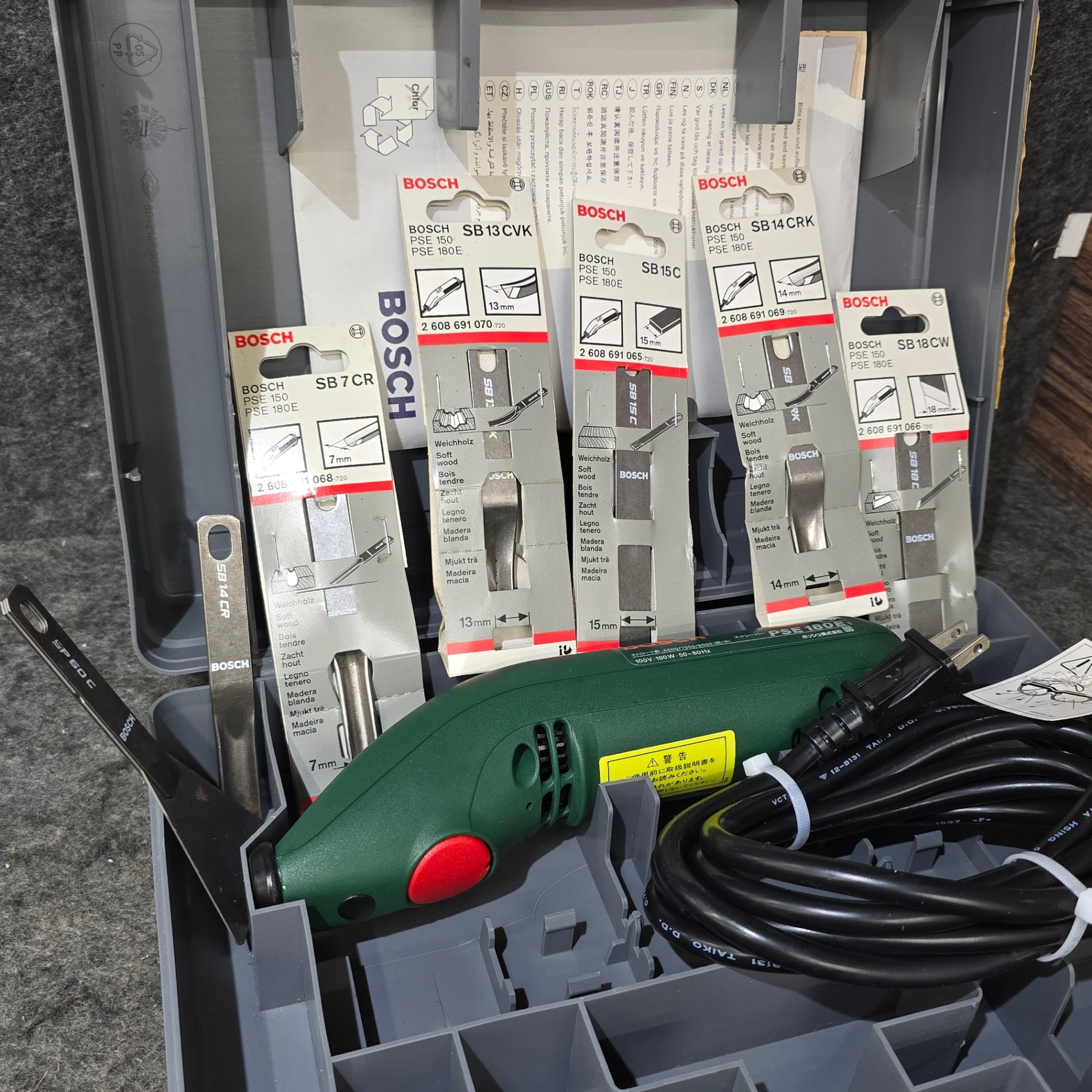 美品・オマケ刃あり！】ボッシュ(BOSCH) スクレーパー PSE180E【桶川店