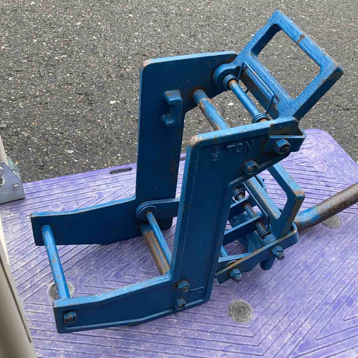 【店頭受取り限定】メーカー不明 1/2ton 壁起こしジャッキ 2x4 ウォールジャッキ【所沢店】