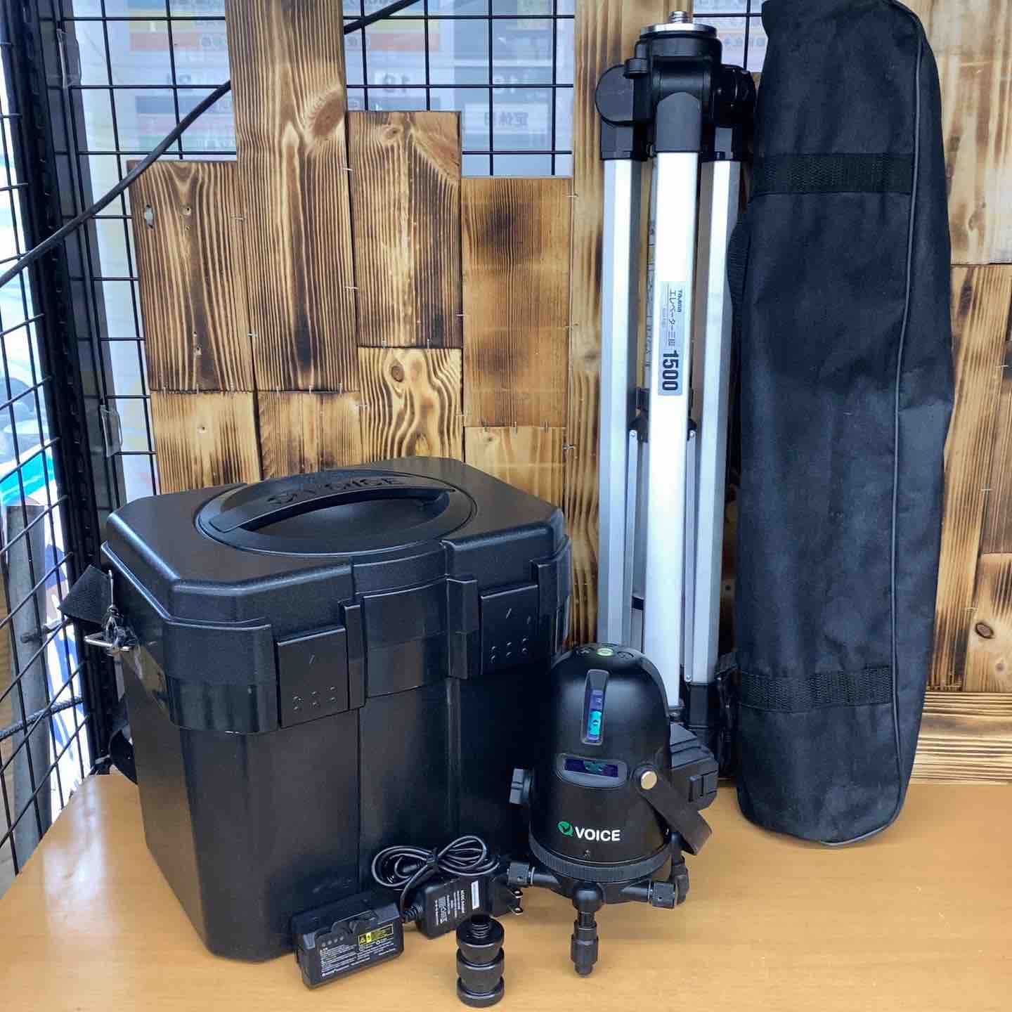 VOICE レーザー墨出し器 5ライン(矩十字・横) グリーンレーザー Model