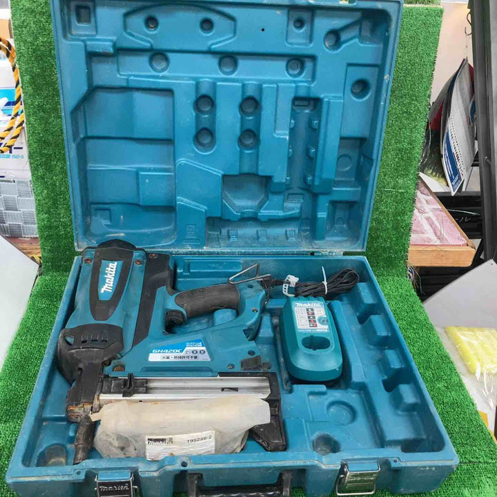 ★マキタ(makita) コードレスコンクリート用ガスピン打ち機 GN420C【川崎店】