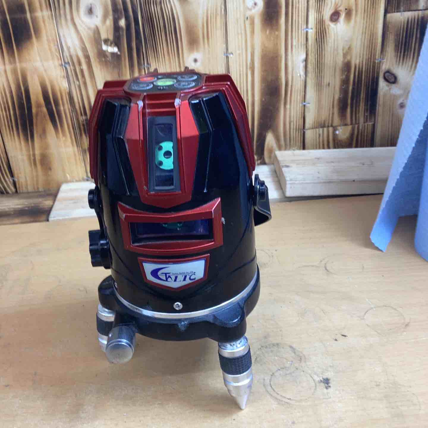 ◇テクノ販売 LTC グリーンレーザー墨出し器 矩十字・横 LST-BG6【越谷