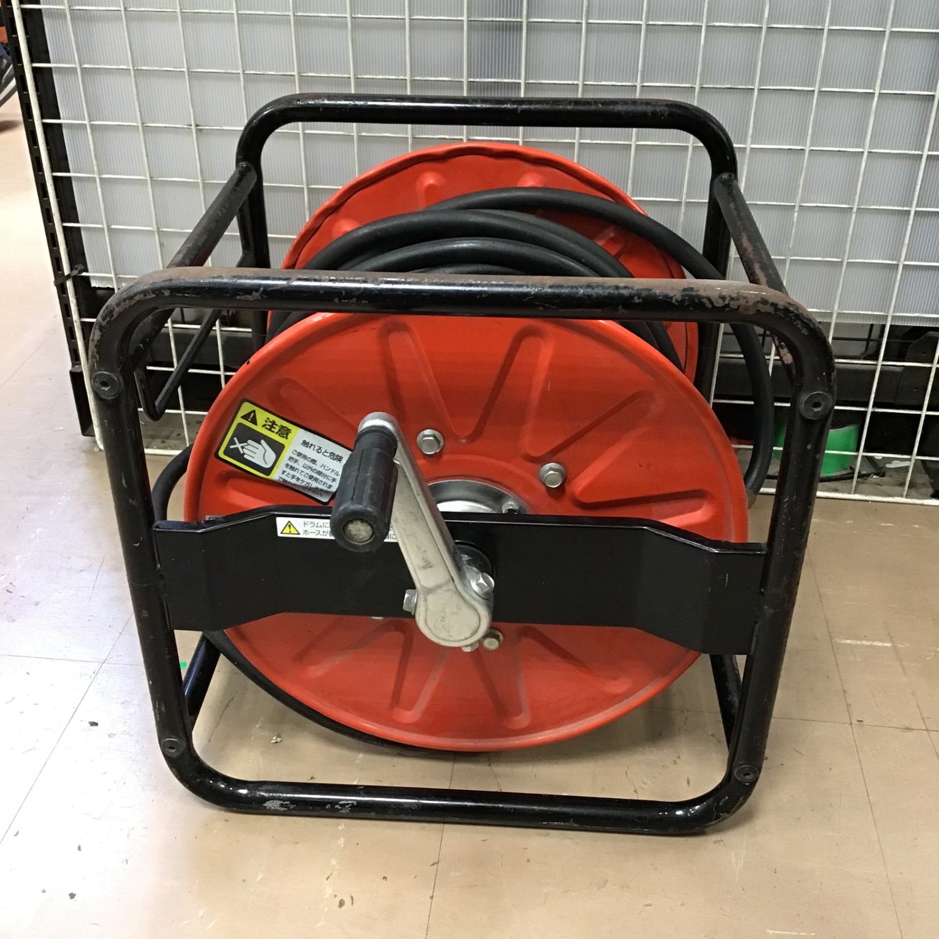 【中古品 / 動作品】メーカー不明 精和 ？ 高圧洗浄機 ホースドラム 30m 型式不明【草加店】