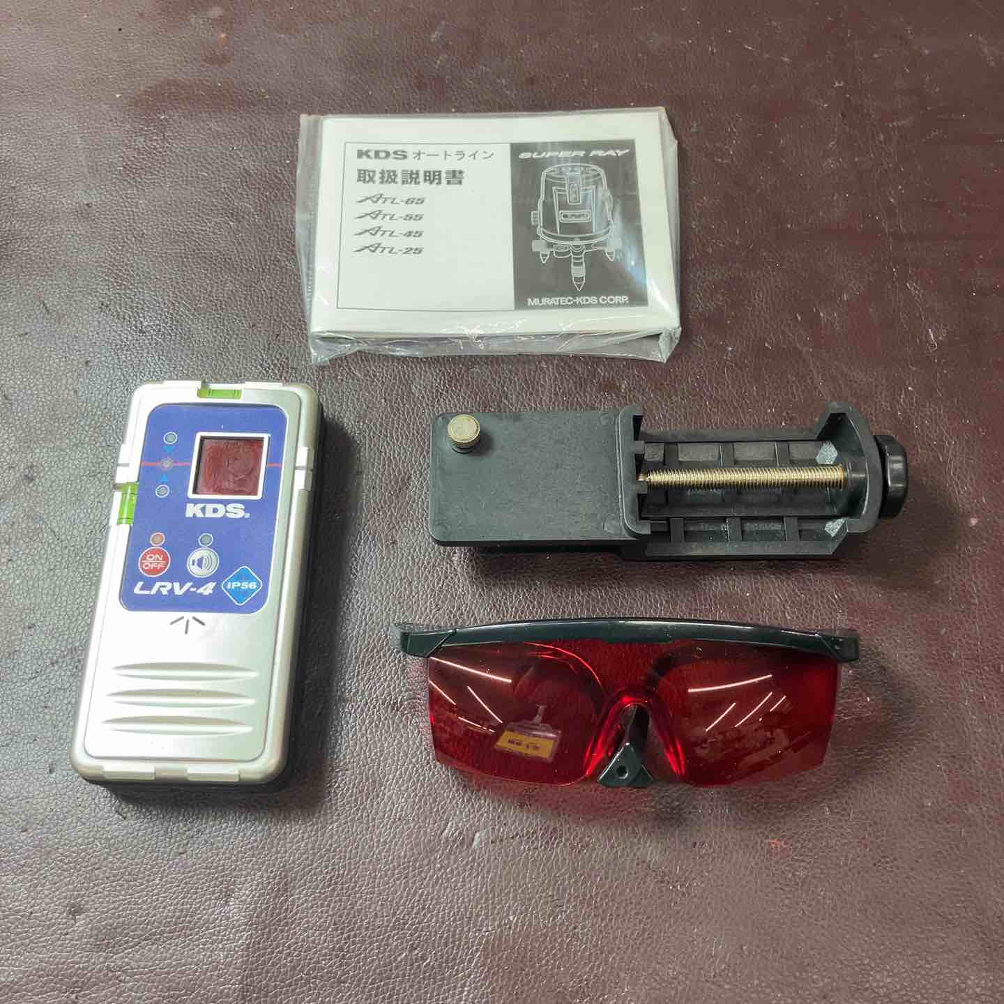 中古品】 KDS 水平 垂直レーザー墨出し器 ATL-25 【東大和店