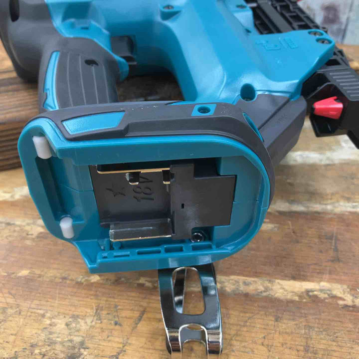 【未使用品】★マキタ(makita) コードレスピンネイラ PT353DRG 18V セット【柏店】