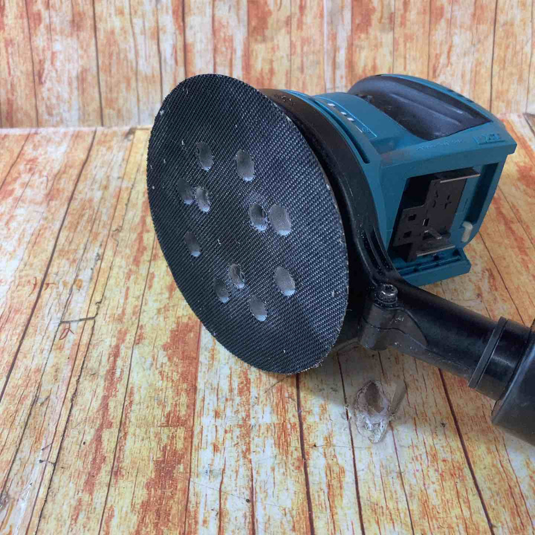 ★マキタ(makita) コードレスランダムオービットサンダ BO180DZ【川崎店】