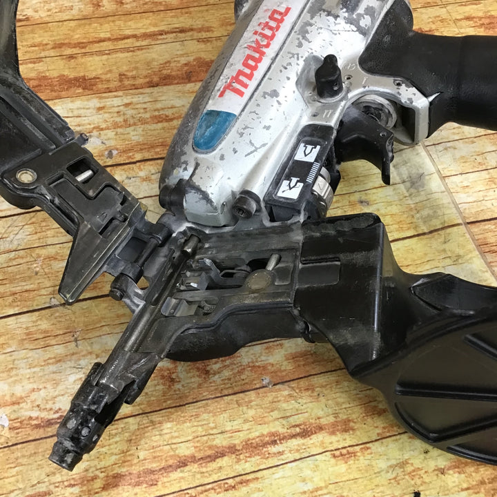 マキタ ロール釘打(コイルネイラ) AN504【川崎店】