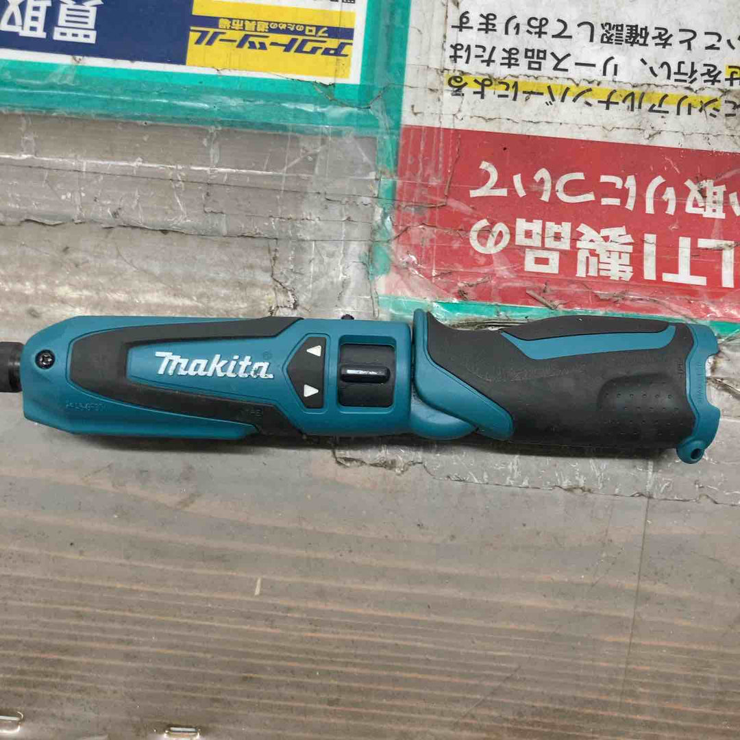 ☆マキタ(makita) コードレスペンインパクトドライバ TD021DSHSP【戸田店】