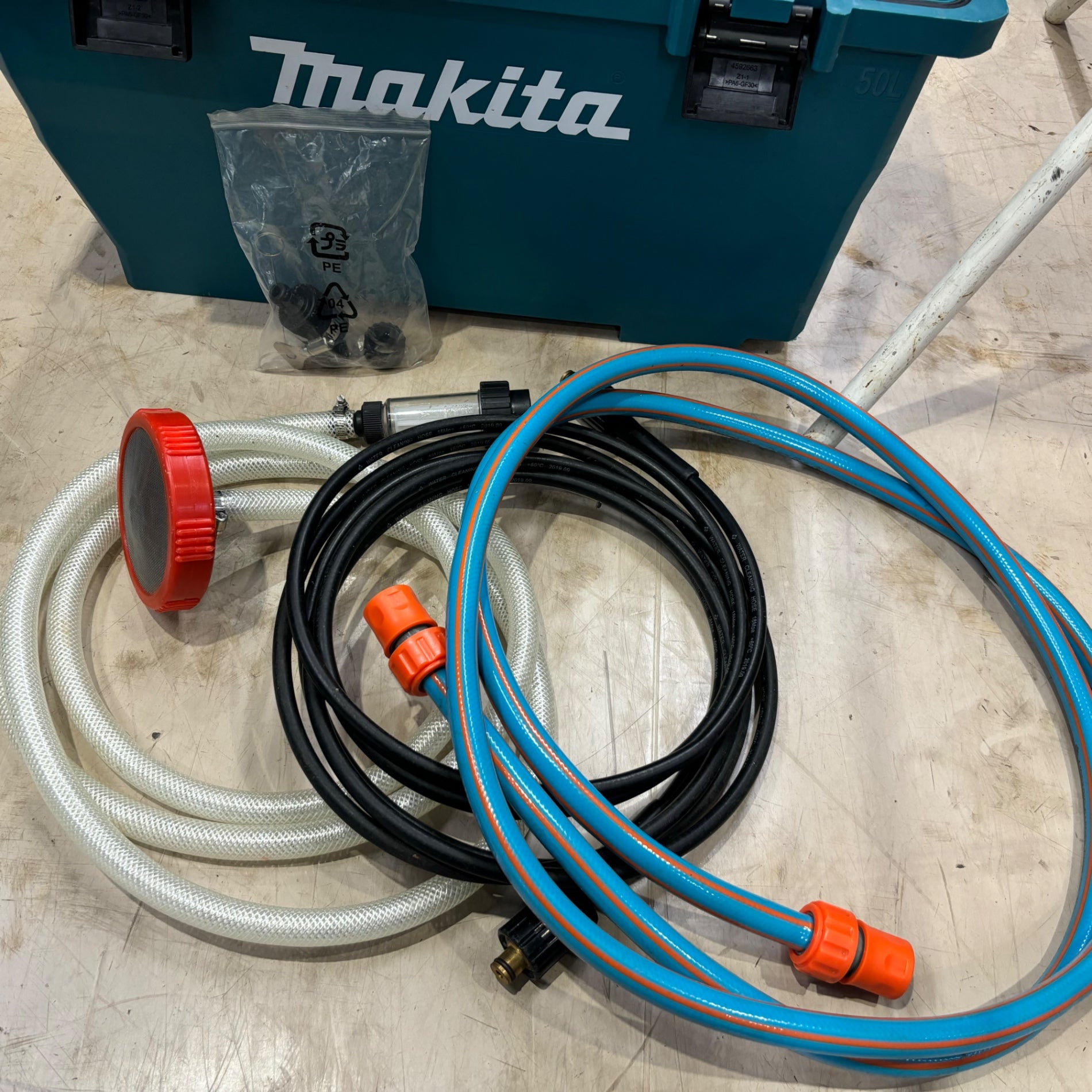 マキタ/makita コードレス高圧洗浄機 MHW080DZK【町田店】 – アクト