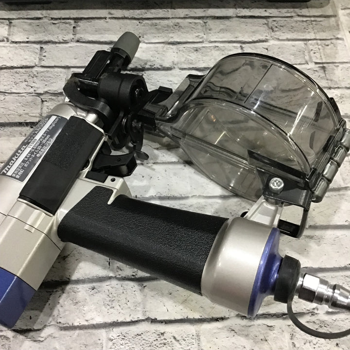 ☆マキタ(makita) 常圧釘打ち機 AN302P【川口店】