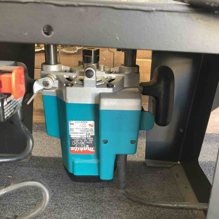 【店頭受取り限定】◇マキタ(makita) 電子ルータ 3612C  ルータースタンド付き【柏店】