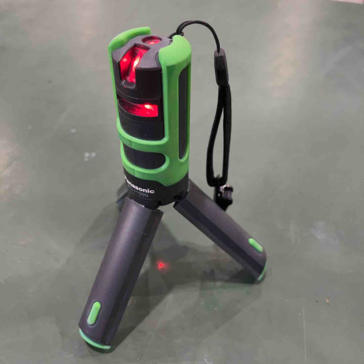 ◇パナソニック(Panasonic) レーザー墨出し器 墨出し名人 十字・地墨 BTL1100G【川口店】