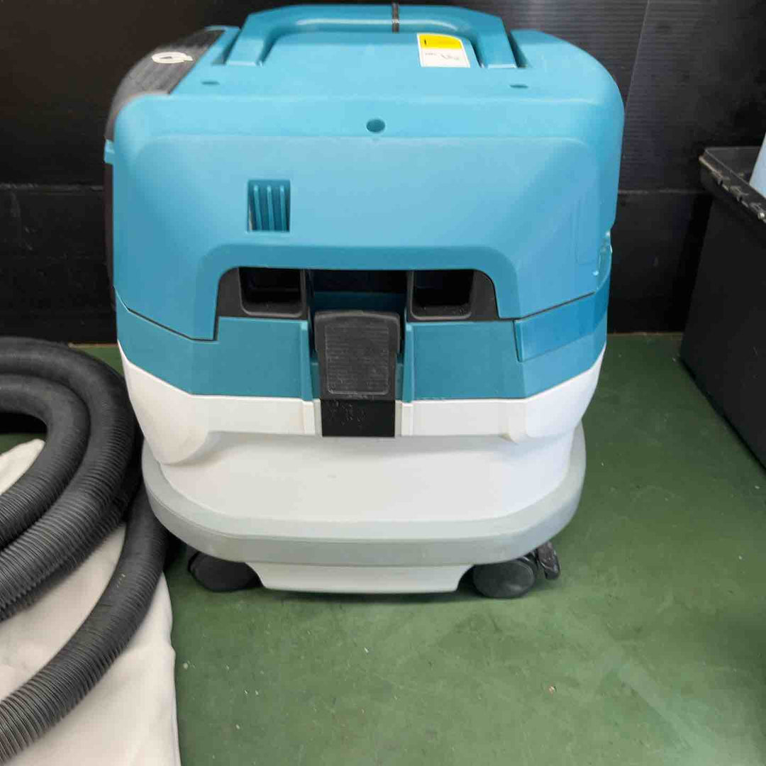 ★マキタ(makita) 集じん機 乾式 VC0830 連動機能　ホース付属【戸田店】