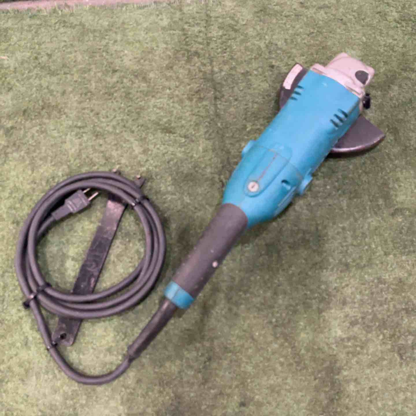 ☆マキタ(makita) 150mm電子ディスクグラインダ GA6021C 動作確認済【川口店】 ☆マキタ(makita) 150mm電子ディスクグラインダ GA6021C 動作確認済
