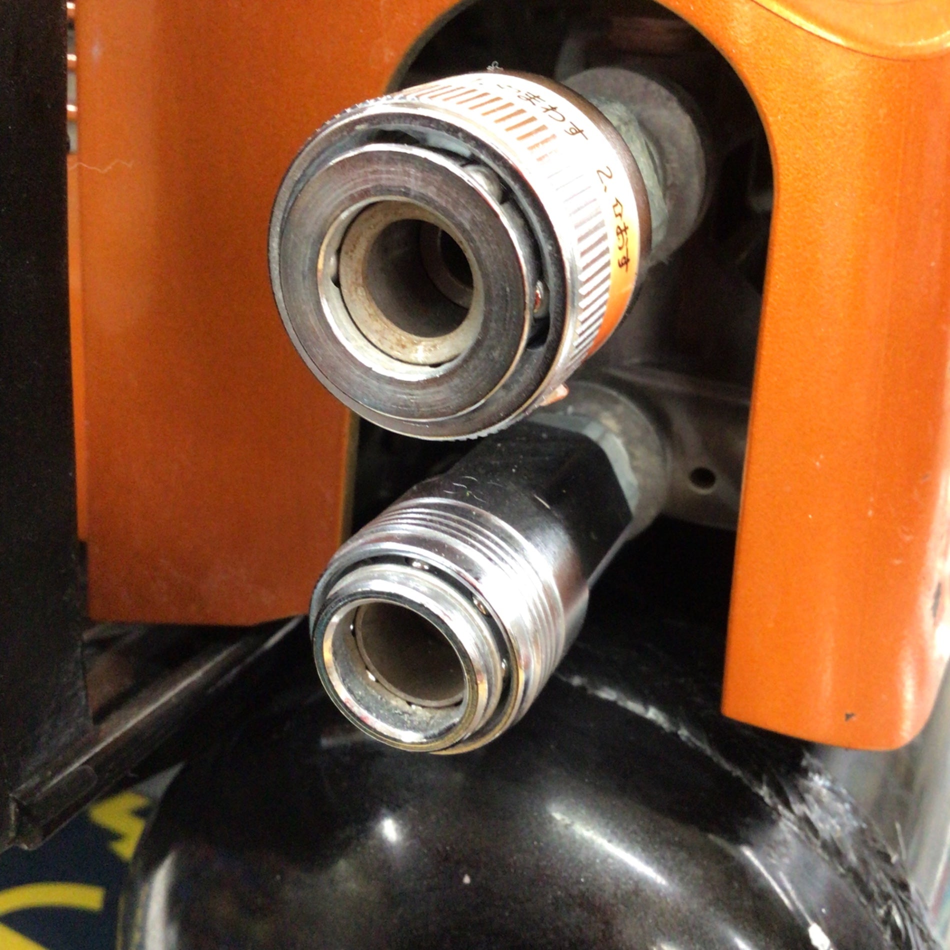 ☆マックス(MAX) エアコンプレッサー AK-HH1270E2 限定色