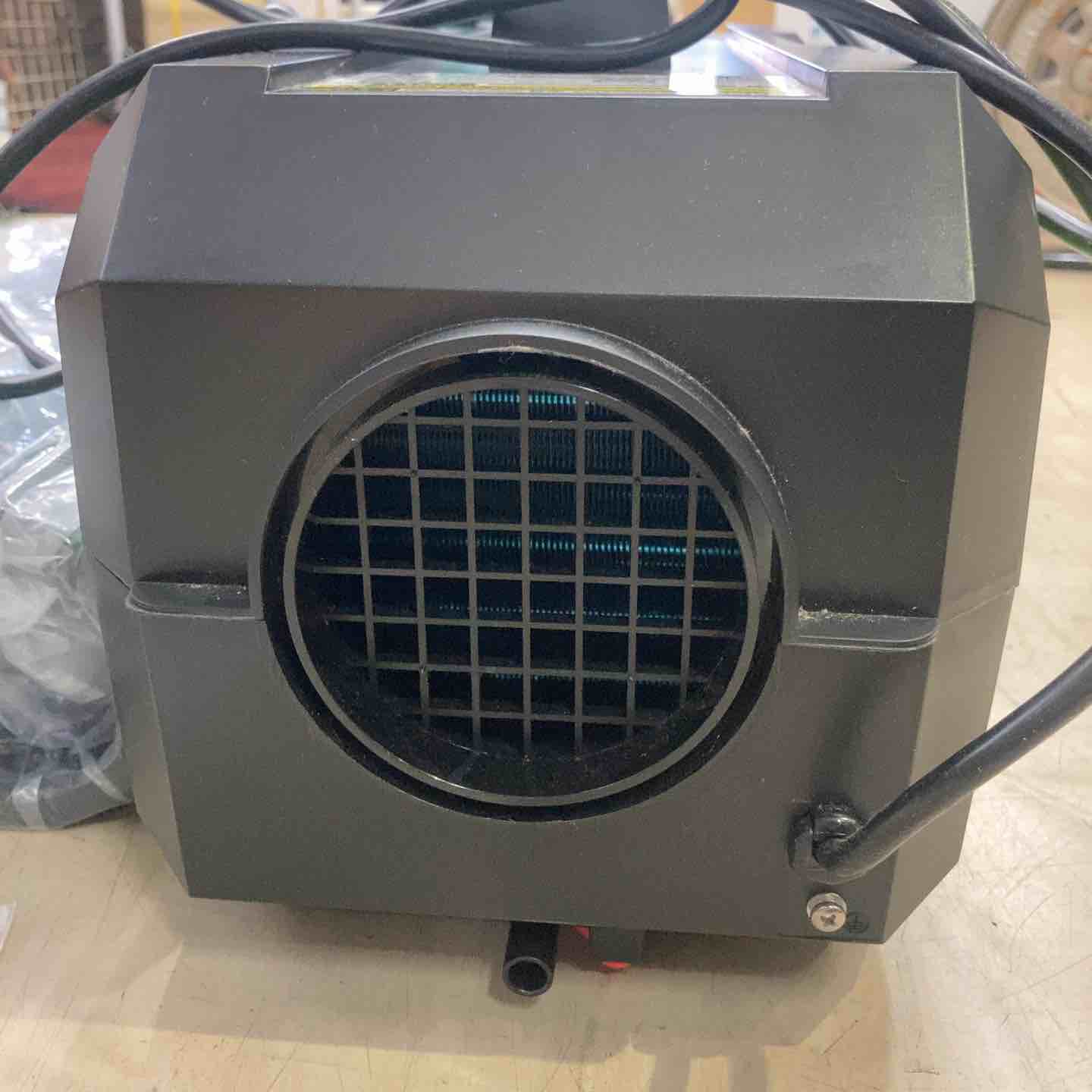 送料込み！YAMAZEN ポータブルスポットクーラー YNC-B160 山善 ポータブルスポットクーラー カンゲキくん2 YNC-B160 (100V