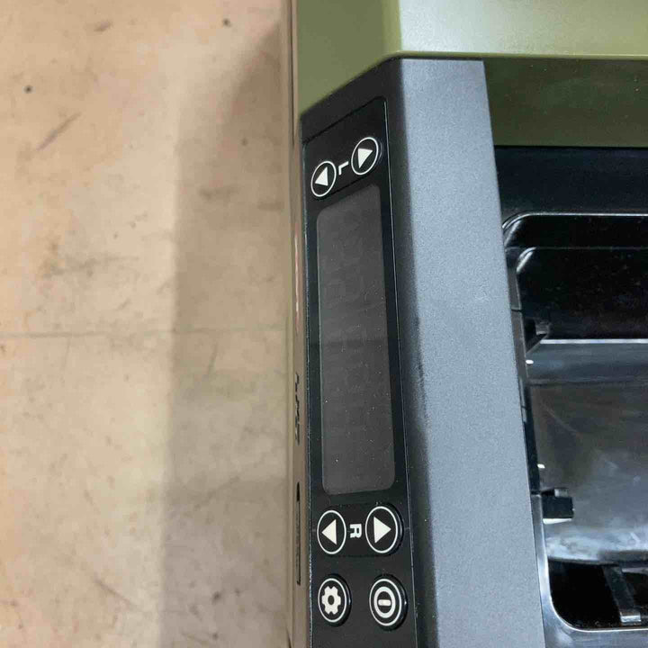 【中古美品/店頭受取り限定】マキタ(makita) コードレス冷温庫 CW004GZO【東大和店】