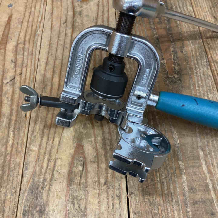 ◇スーパーツール(SUPER TOOL) フレキ管ツバ出し工具・フレキ管専用カッターセット THS406R （TH406R）（TC105F） ケースラッチ割れ【所沢店】