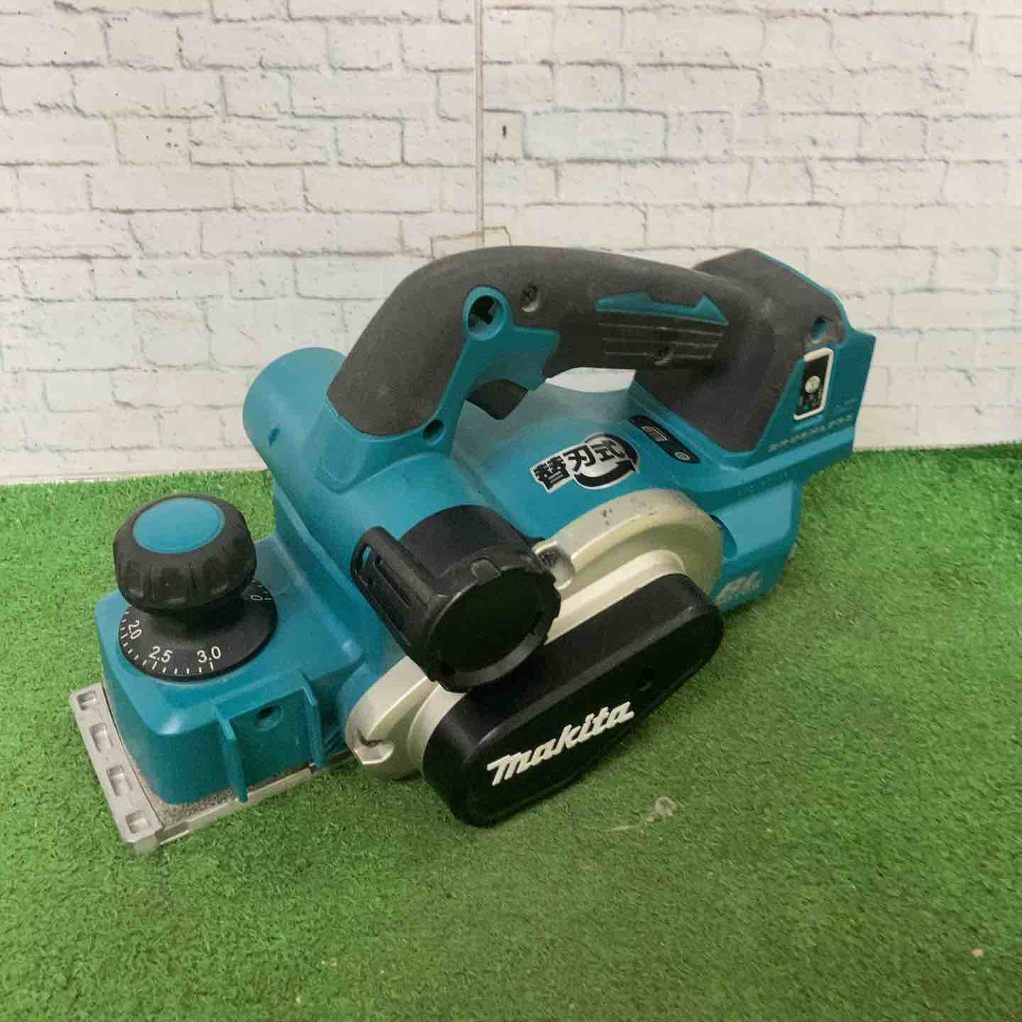 ☆マキタ(makita) 82mmコードレスカンナ KP181DZ【町田店】 – アクト