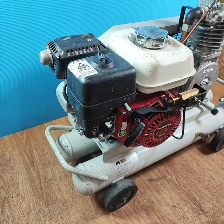 【店頭受取り限定】アネスト岩田 軽便形コンプレッサ 1.5KW(2馬力) エンジン駆動 PLUE15C-10【岩槻店】