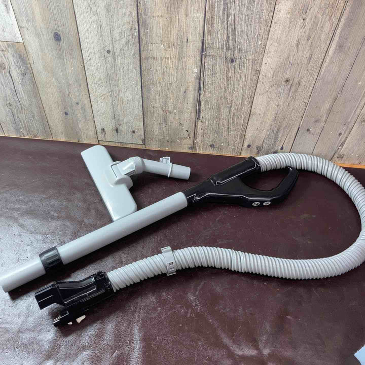 【中古品】マキタ(makita) コードレスサイクロン掃除機 CL501DZ【東大和店】