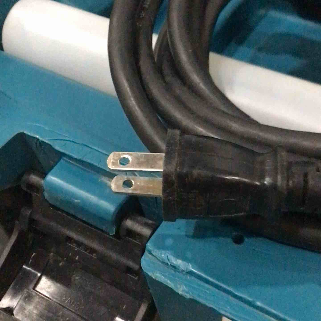 【店頭受取り限定】★マキタ(makita) 電動ハンマ HM1317C【川口店】