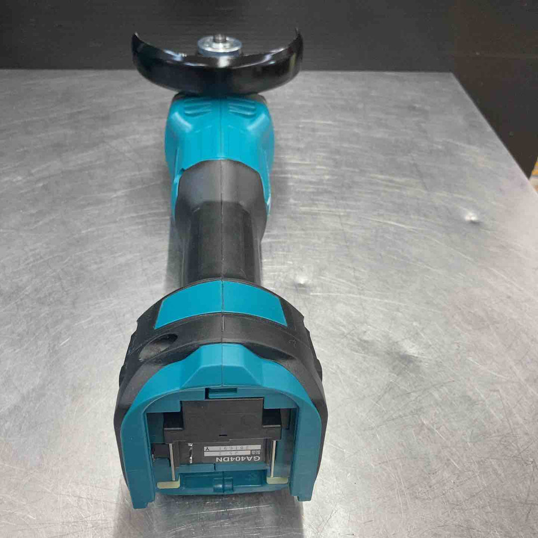 【中古美品】 マキタ(makita) 100mmコードレスディスクグラインダ GA404DRGXN 【東大和店】