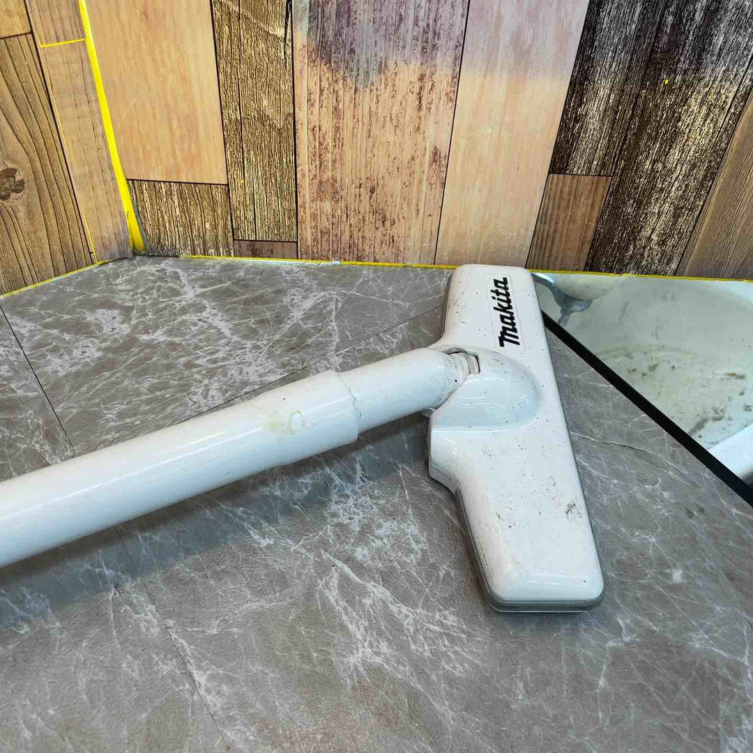 ◇マキタ(makita) コードレスクリーナー CL180FDZW【八潮店】