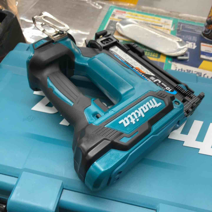 ★マキタ(makita) コードレスタッカー ST121DZK　18V対応【戸田店】