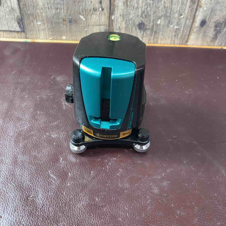 【中古品】京セラ(Kyocera) グリーンレーザー墨出器 LL-50G 4372401【東大和店】