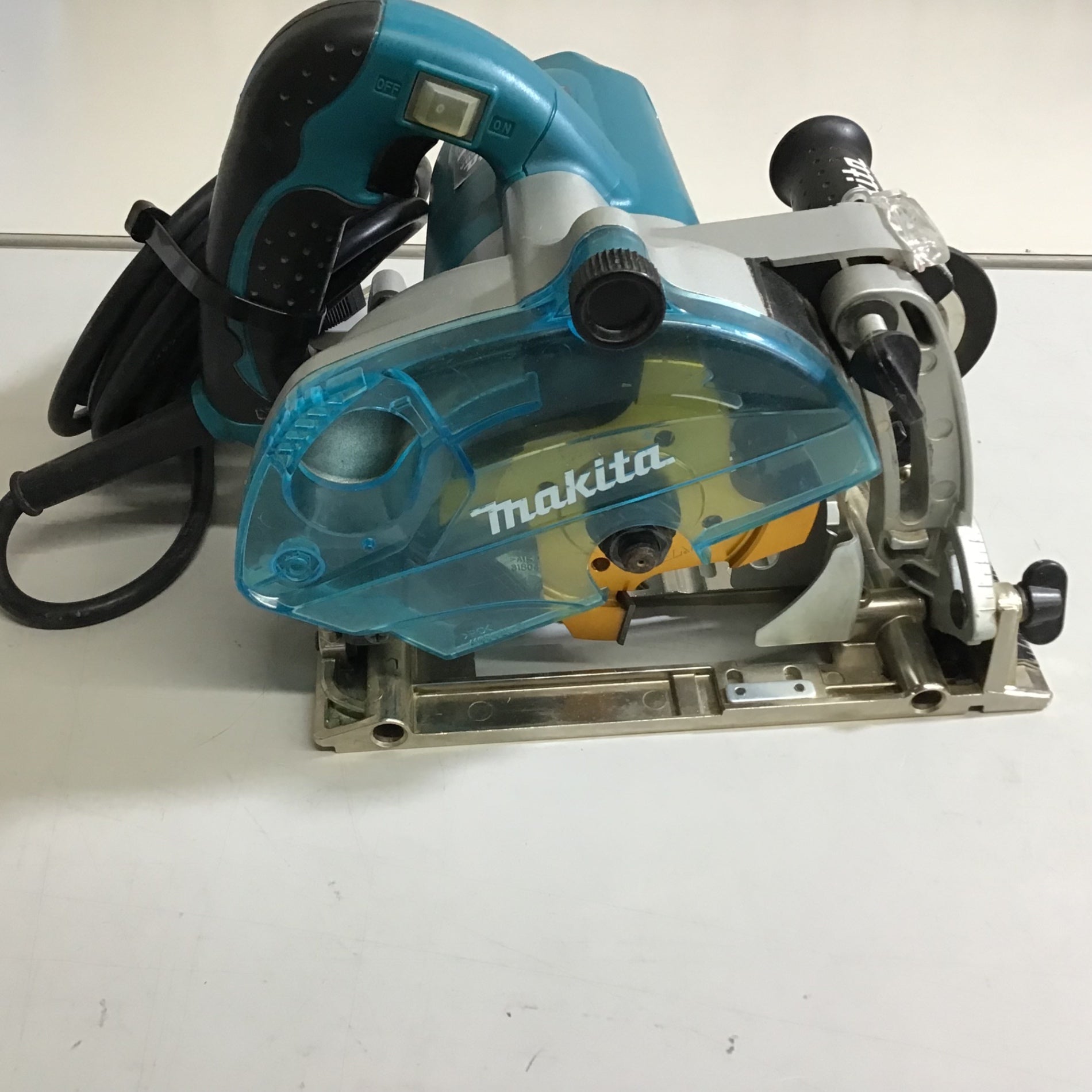 ☆マキタ(makita) 小型ミゾキリ 溝切 3005BA【戸田店】 – アクトツール 