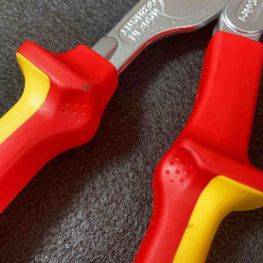 【中古美品】クニペックス(KNIPEX) ウォーターポンププライヤー Cobra 87 26 250【東大和店】