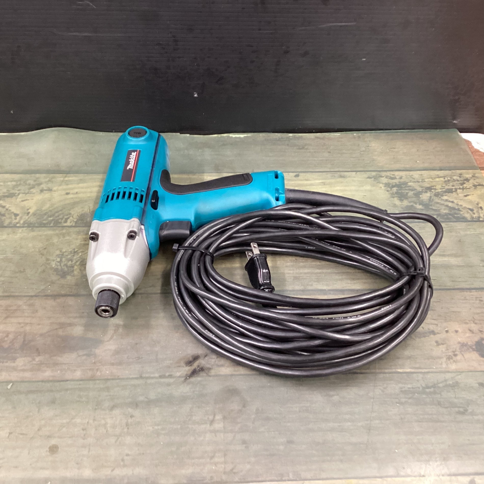 マキタ(makita) インパクトドライバ 6952 【東大和店】 – アクトツール