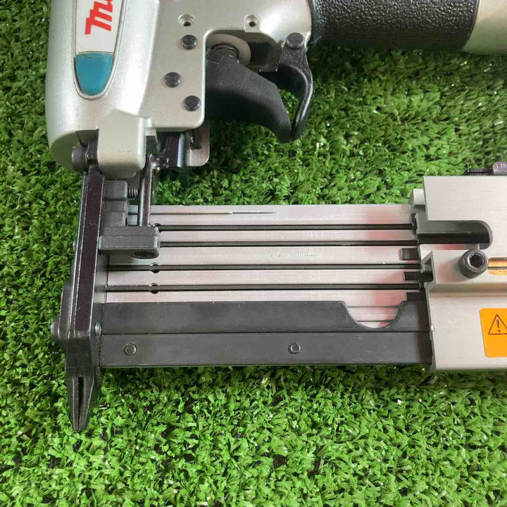 ★マキタ(makita) 常圧ピンネイラ AF351【川崎店】