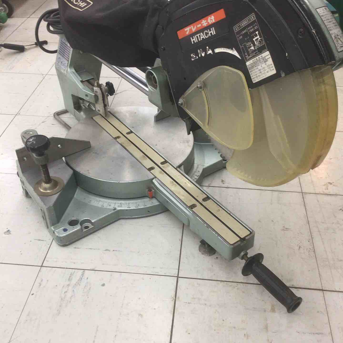 【中古】【動作OK】【店頭引取限定】スライド丸のこ　ＨＩＴＡＣＨＩ　ヒタチ　Ｃ１２ＦＳ　 HITACHI/日立工機 305mm 卓上スライド丸のこ C12FS - 中古工具・プロ用