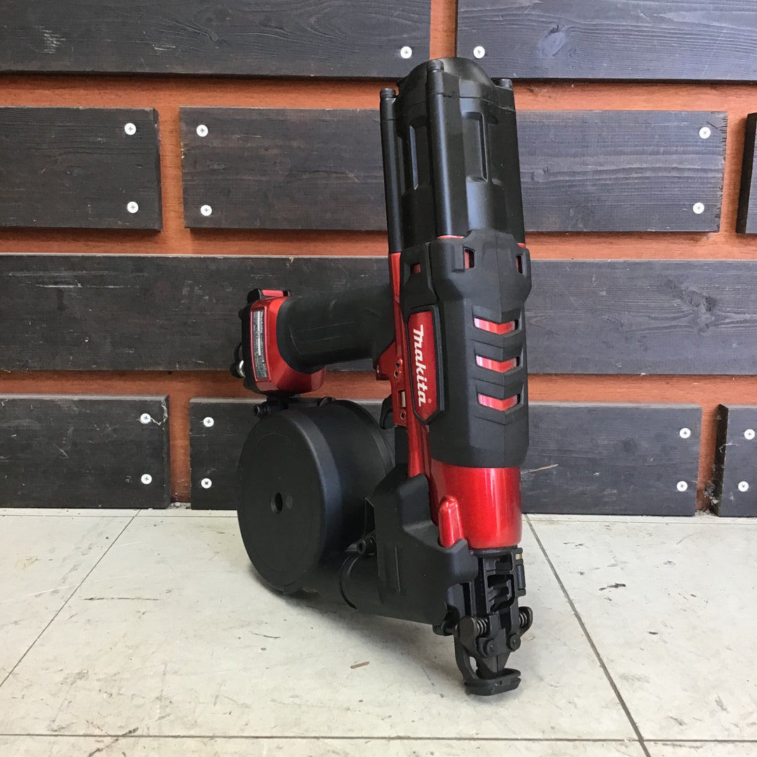 【中古美品】 マキタ/makita 高圧エアネジ打ち機 AR411HR 【鴻巣店】