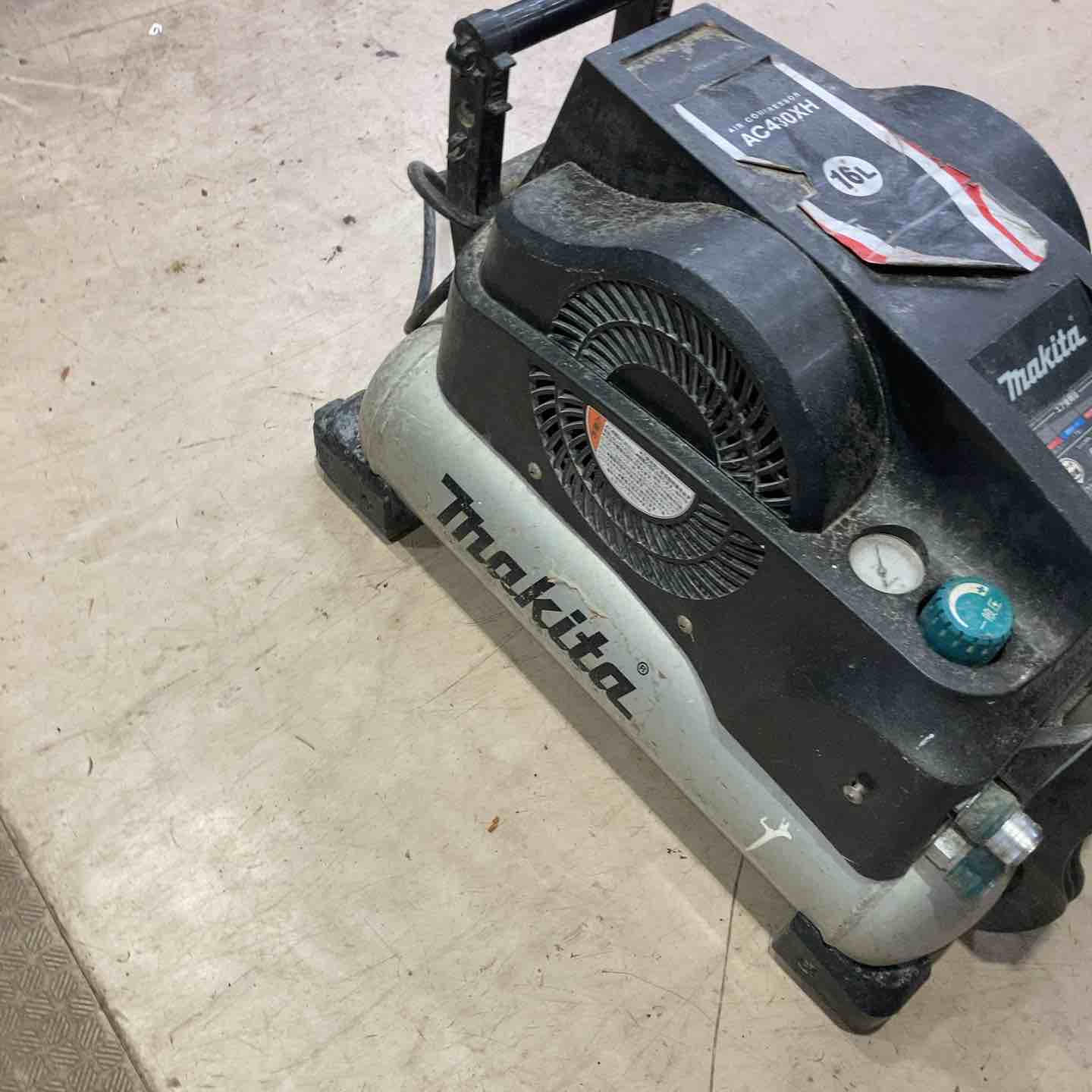 ジャンク】☆マキタ(makita) エアコンプレッサー AC430XH【町田店