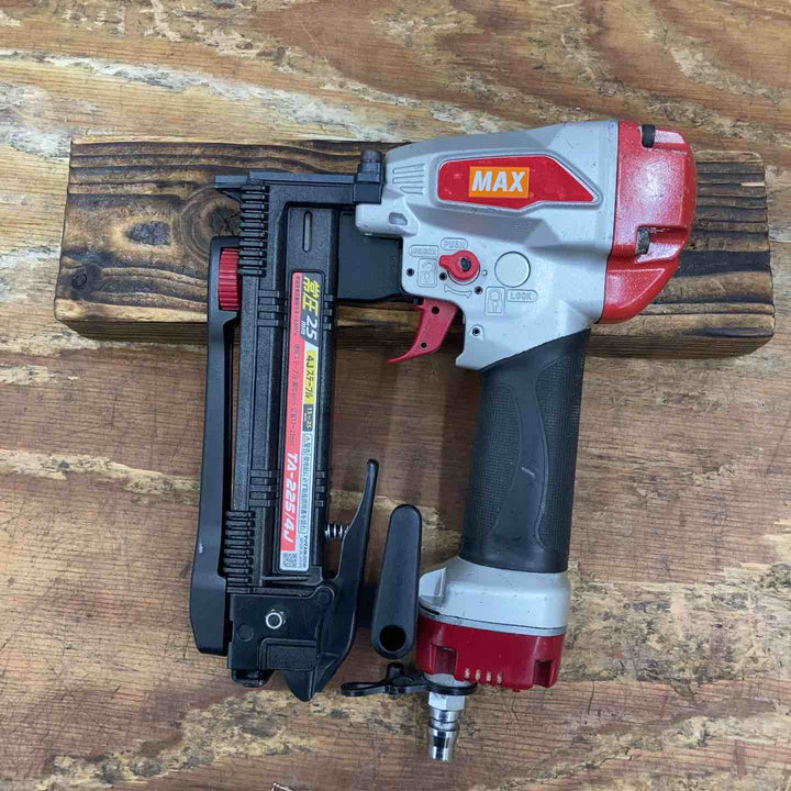 【中古品】★マックス(MAX) 常圧 エアタッカ TA-225/4J 内装 外壁下地 4mm 本体のみ【柏店】