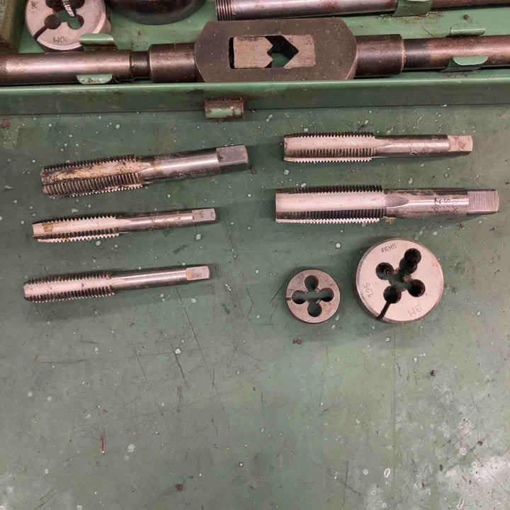 ダイス SCREW PLATES タップセット【戸田店】