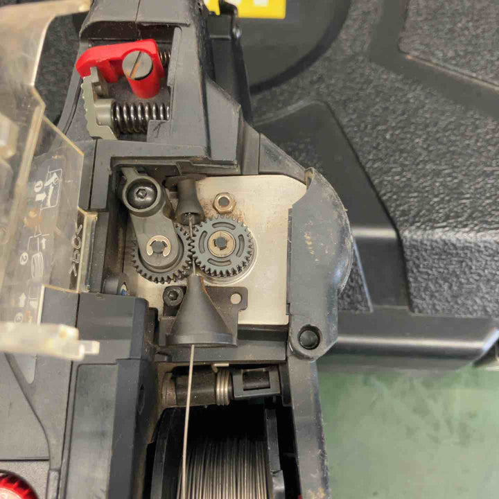 ★マックス(MAX) 鉄筋結束機 リバータイア RB-399A-FB2C　バッテリー1個、充電器付属【戸田店】