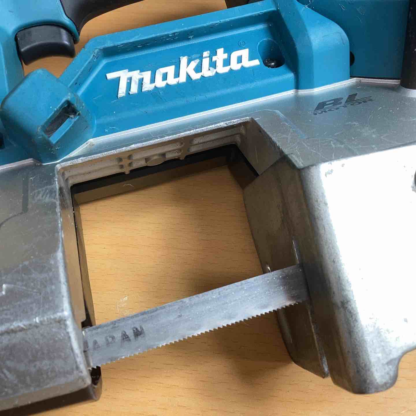 ☆マキタ(makita) コードレスポータブルバンドソー PB183DZ【越谷店