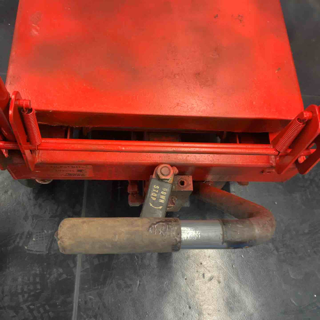 【中古品】 TRUSCO(トラスコ) ハンドリフター 120kg 折りたたみ式350×570 HLF-S120【藤沢店】