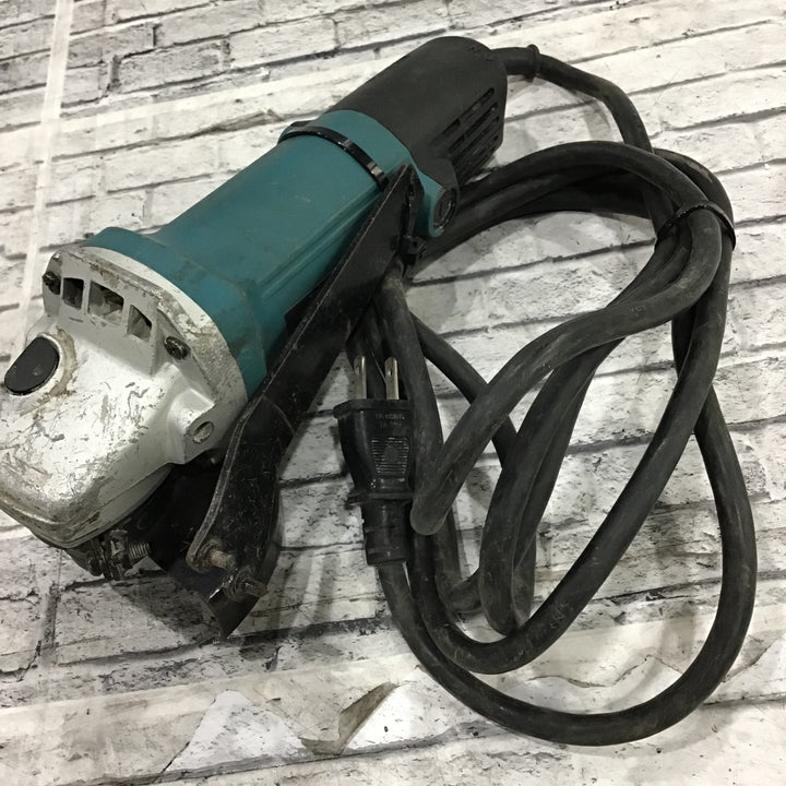 ○マキタ(makita) 100mmディスクグラインダ 9530B【川口店】