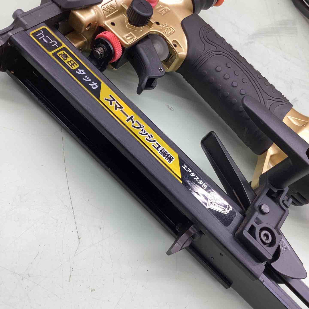 ★ハイコーキ(HIKOKI ※旧:日立工機) 高圧エアタッカ N2504HMB 木材 ボード シート 建築 内装 断熱材 石膏ボード 薄ベニヤ 本体のみ キズ有 【越谷店】